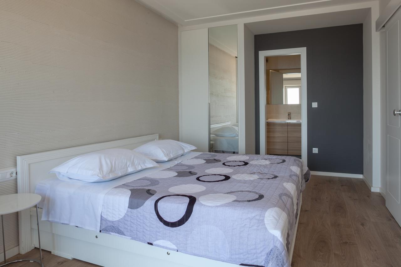 Apartments Juric Брела Экстерьер фото