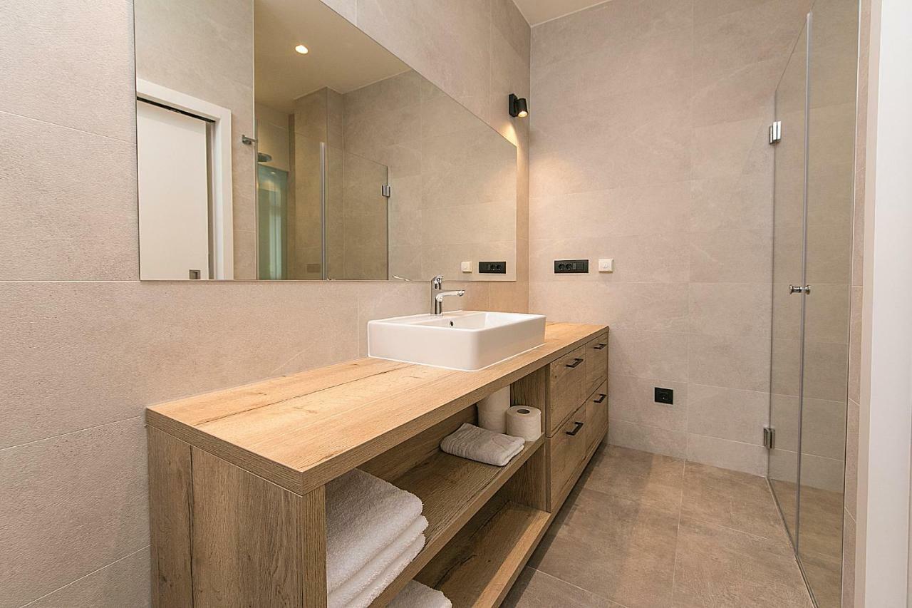 Apartments Juric Брела Экстерьер фото